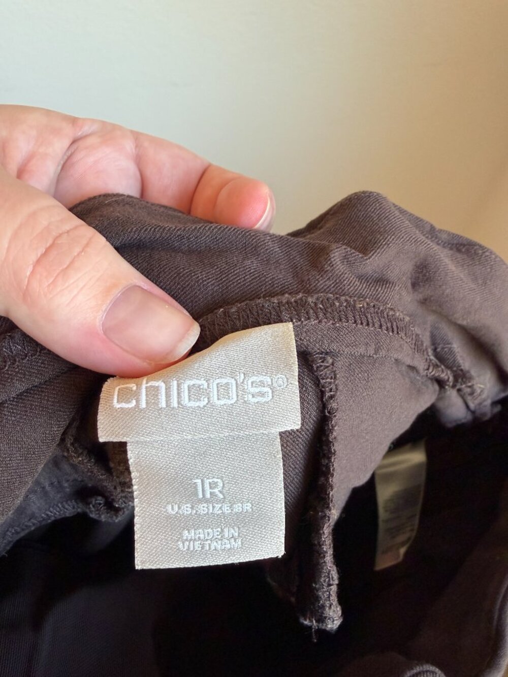 Chico's Brown Pull On Slim Ankle Pants Size 1R Stretch Career Casual - Picture 7 of 9